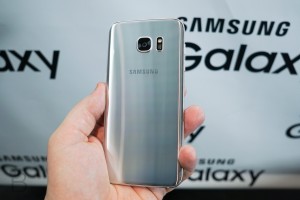 Samsung-Galaxy-S7-Edge-31-1280x853